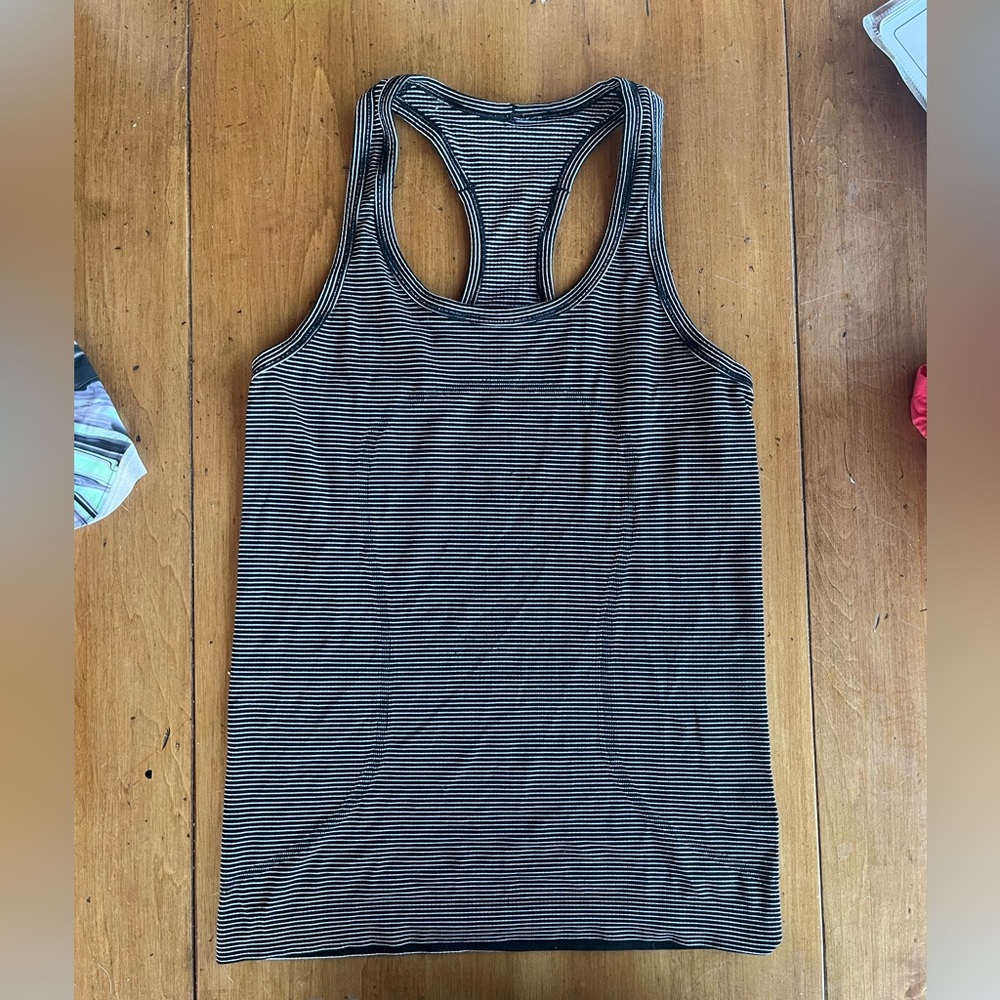 Size 6 Lululemon Black and White Swiftly Tank Top